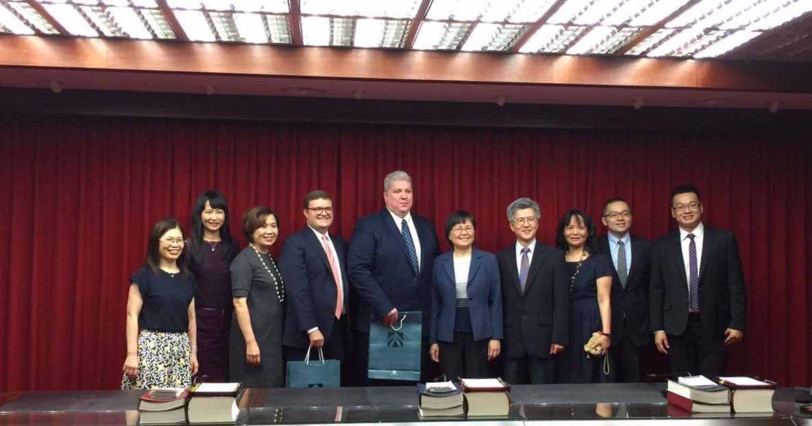 「世界直銷聯盟」法規委員會委員拜會公平會